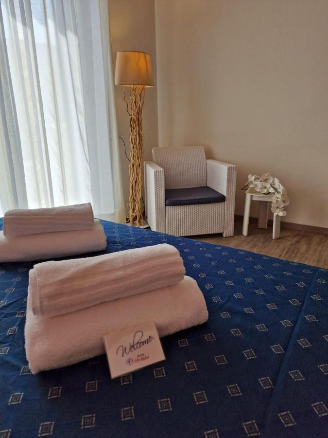 Hotel Orchidea Lignano Sabbiadoro Bagian luar foto