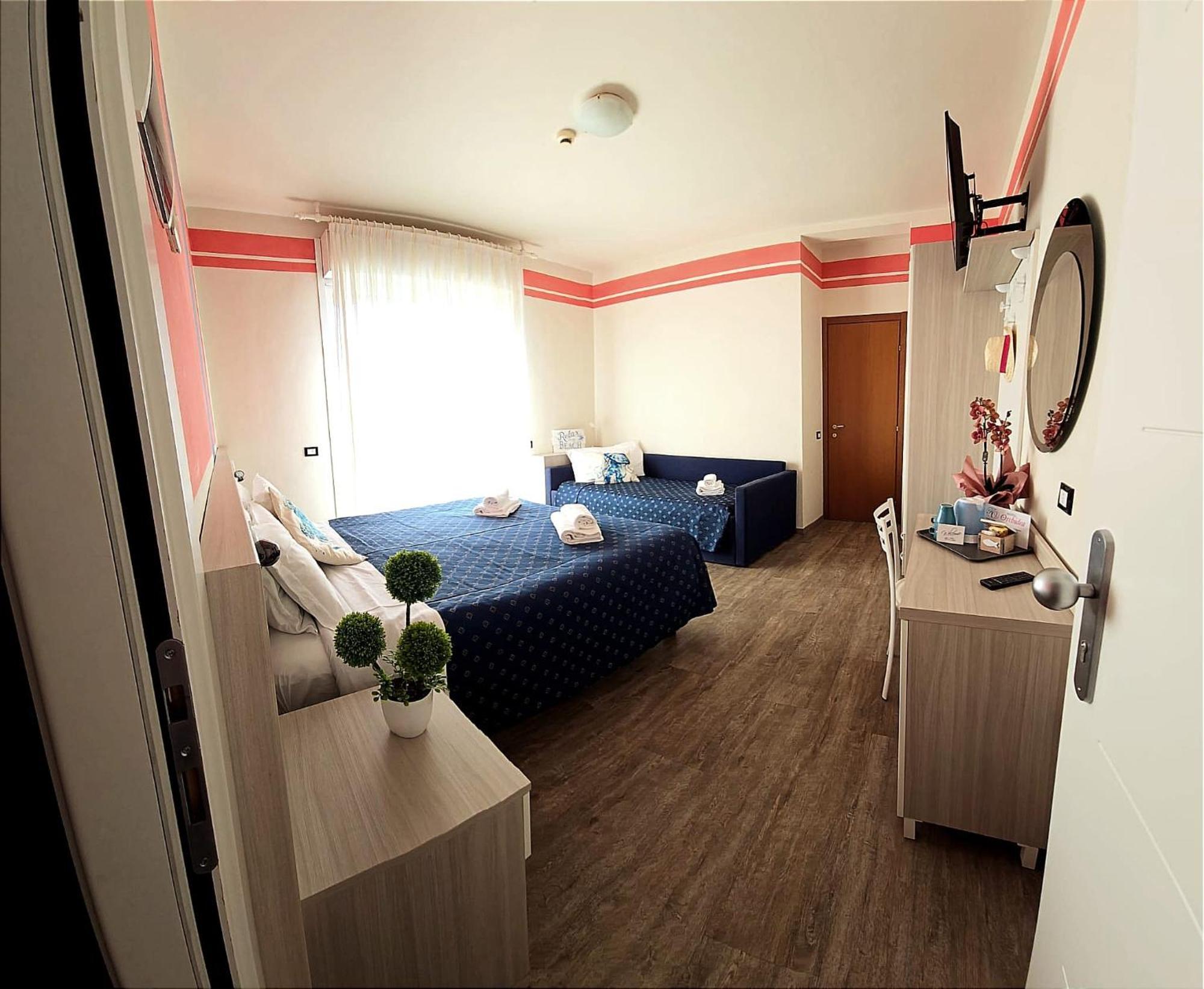 Hotel Orchidea Lignano Sabbiadoro Bagian luar foto